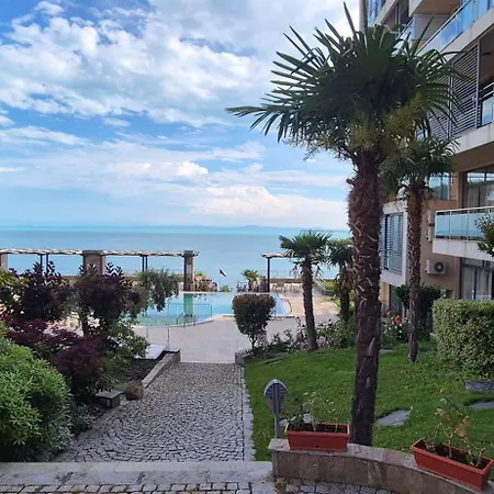 East Marina View סבטי ולאס